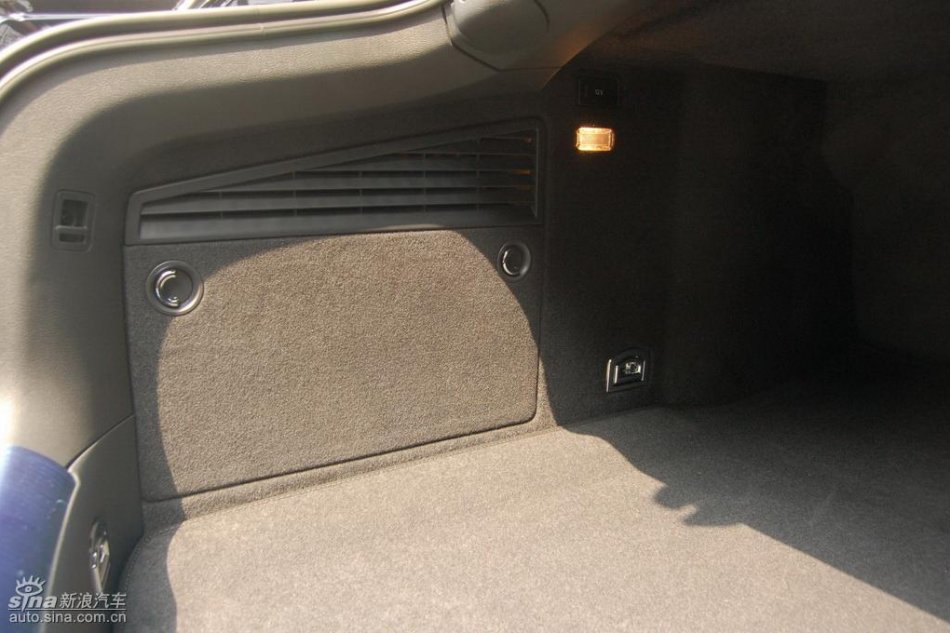 全新3.6L辉腾内饰实拍图