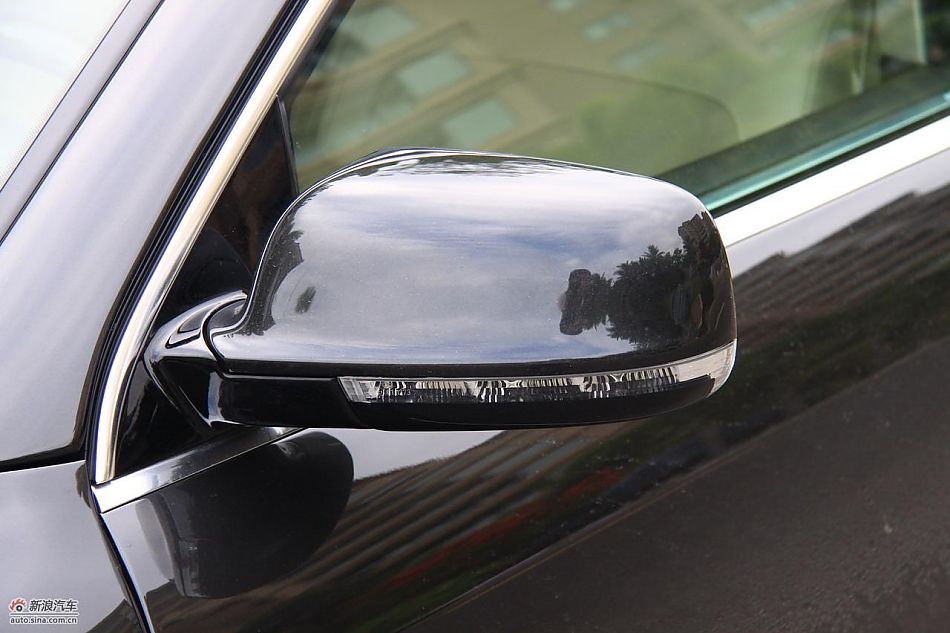 大众新辉腾外观实拍图