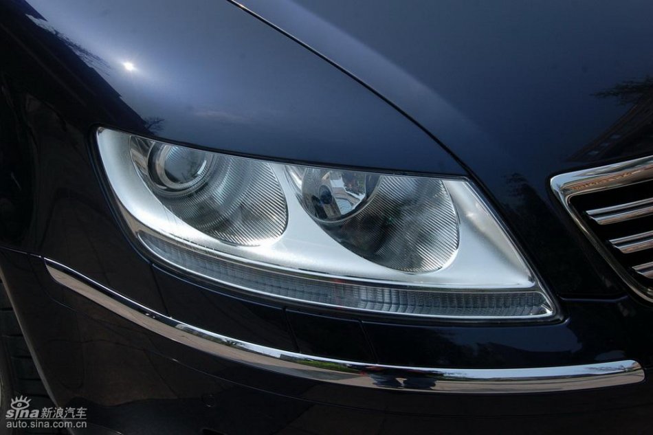 全新3.6L辉腾外观实拍图