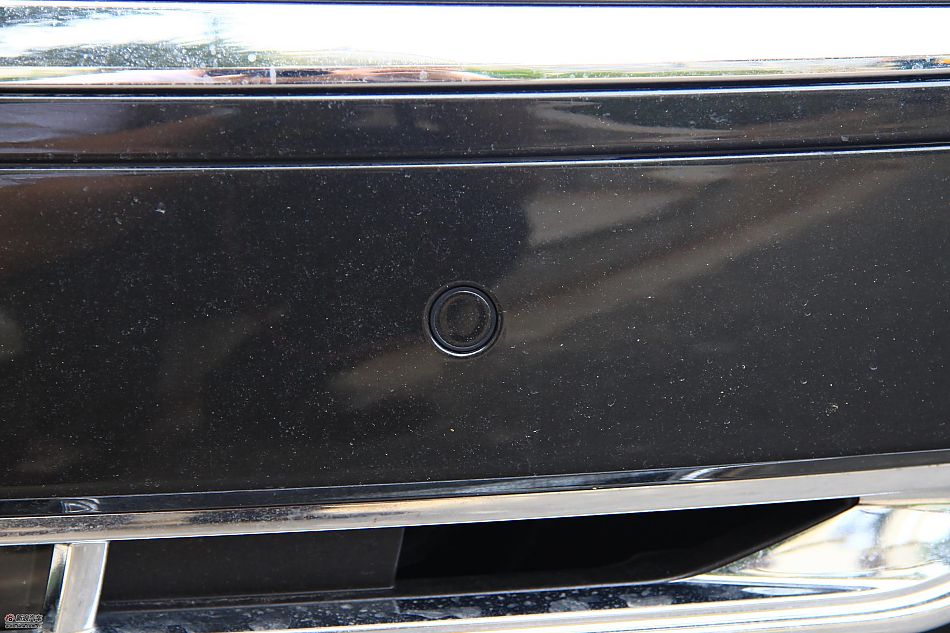 大众新辉腾外观实拍图