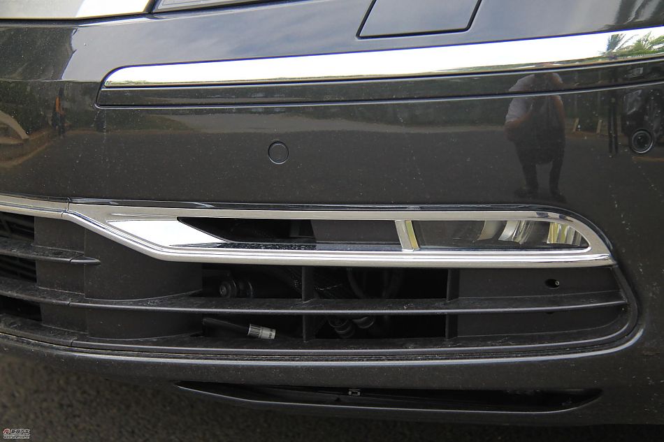 大众新辉腾外观实拍图