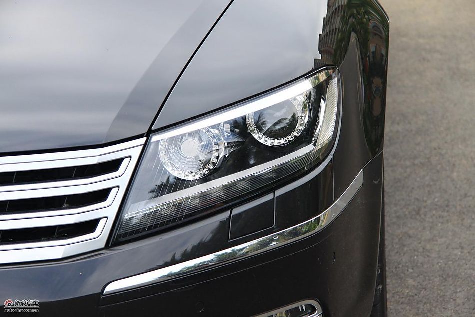 大众新辉腾外观实拍图