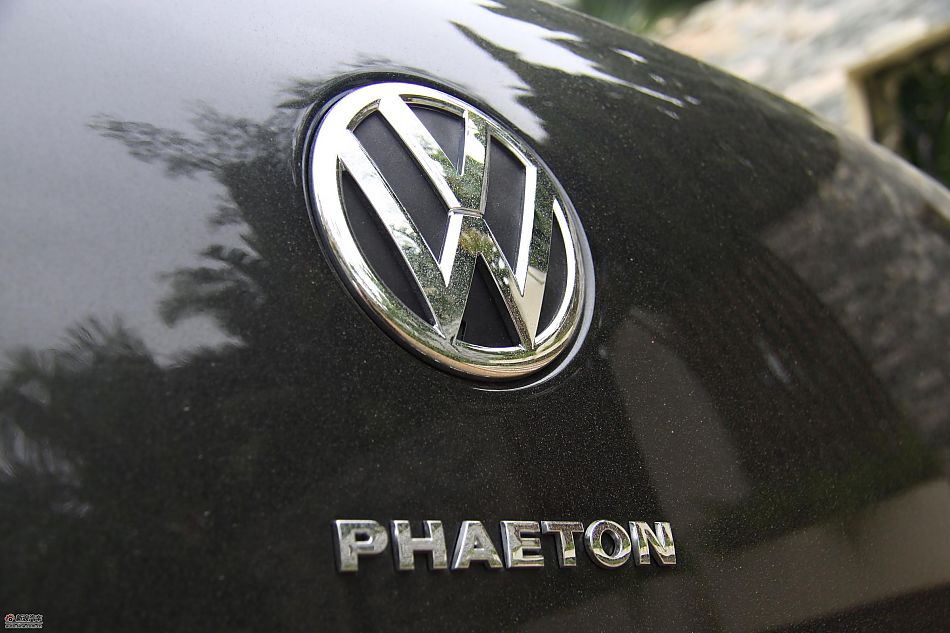 大众新辉腾外观实拍图