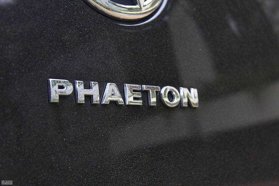 大众新辉腾外观实拍图