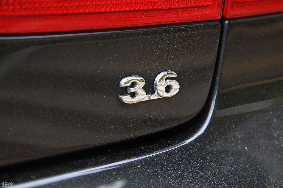 大众新辉腾外观实拍图