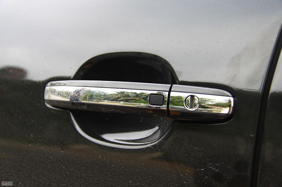 大众新辉腾外观实拍图