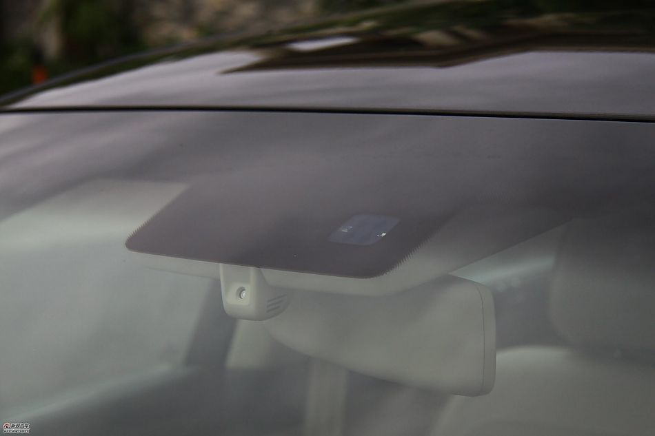 大众新辉腾外观实拍图