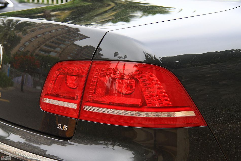 大众新辉腾外观实拍图