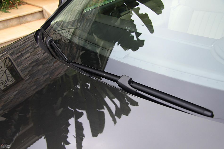 大众新辉腾外观实拍图