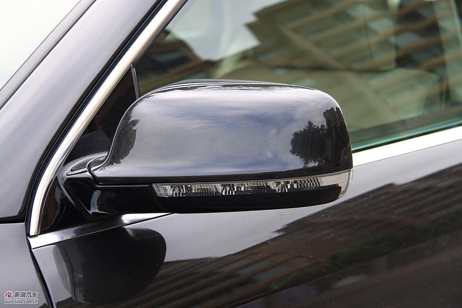 大众新辉腾外观实拍图