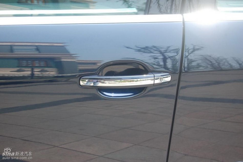 全新3.6L辉腾外观实拍图