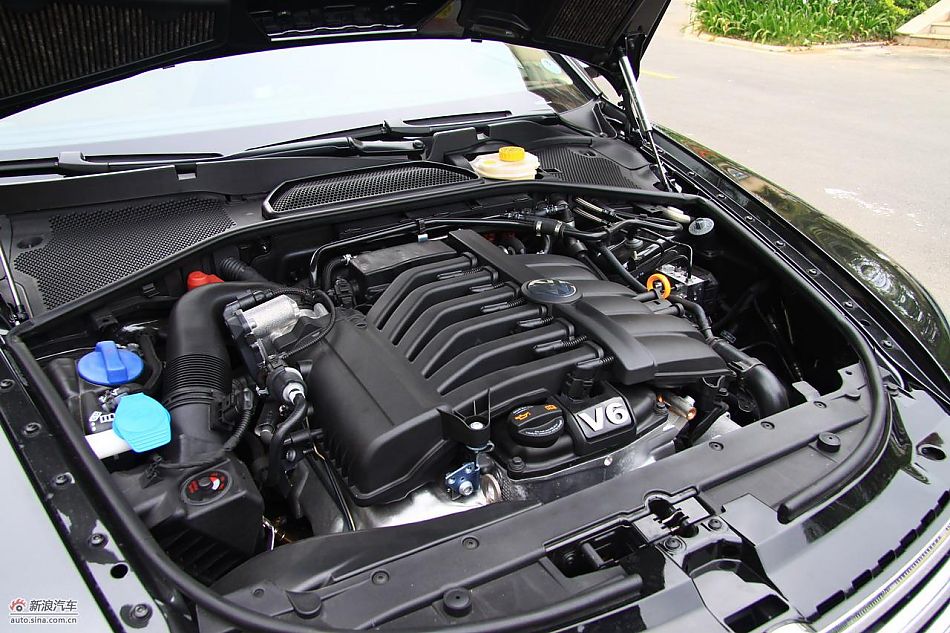 大众新辉腾发动机实拍图