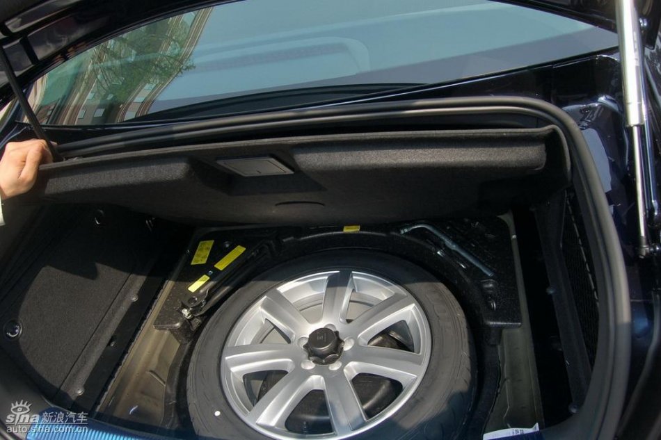 全新3.6L辉腾实拍图