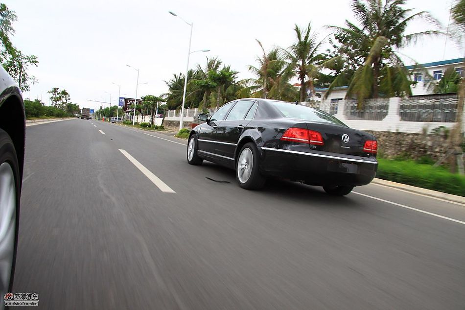 大众新辉腾动态实拍