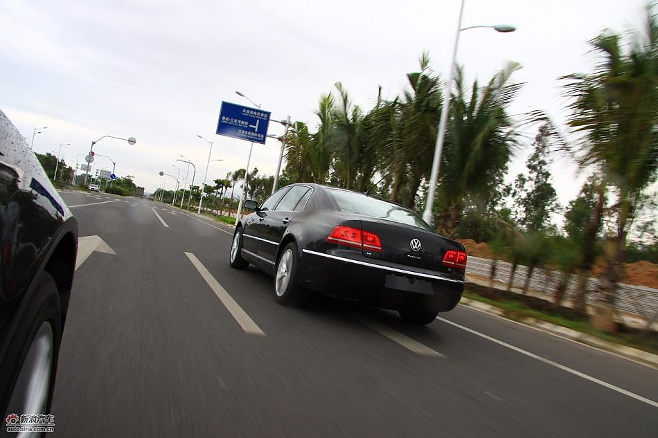 大众新辉腾动态实拍