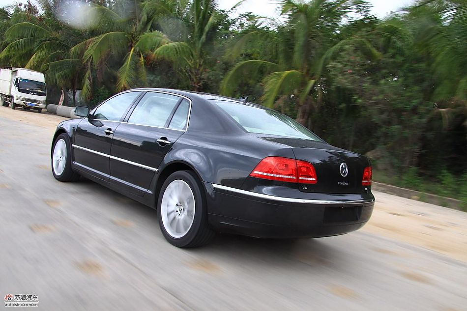 大众新辉腾动态实拍