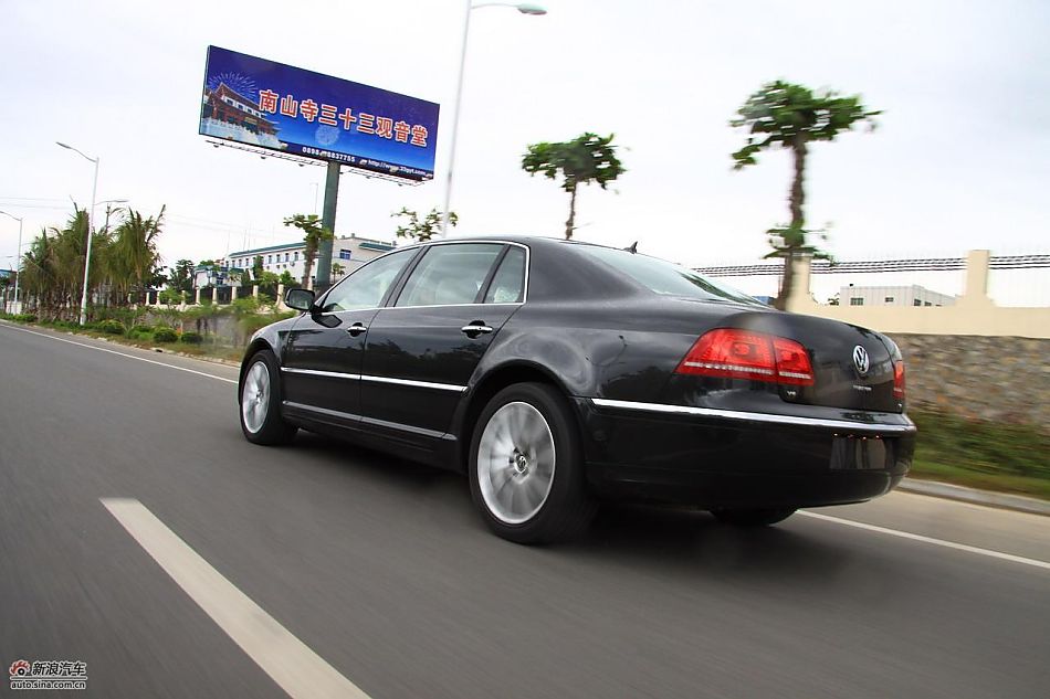 大众新辉腾动态实拍