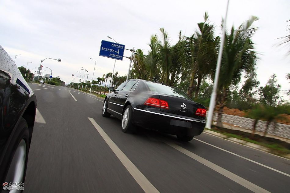 大众新辉腾动态实拍
