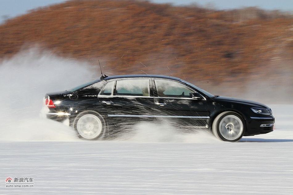 新浪试车图解-黑河冰雪体验大众辉腾