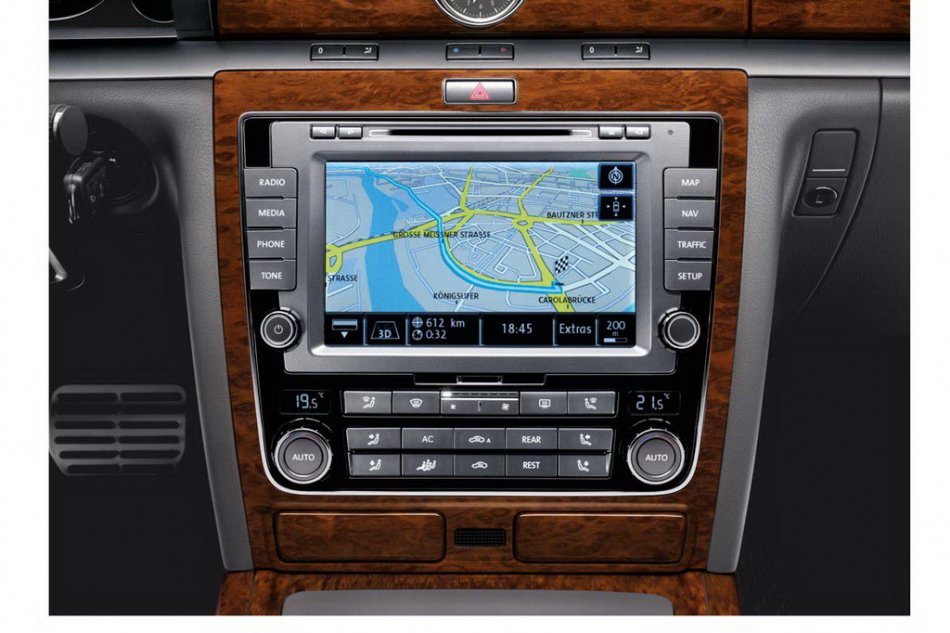 全新辉腾3.6内饰资料图