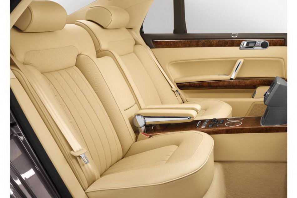 全新辉腾3.6内饰资料图