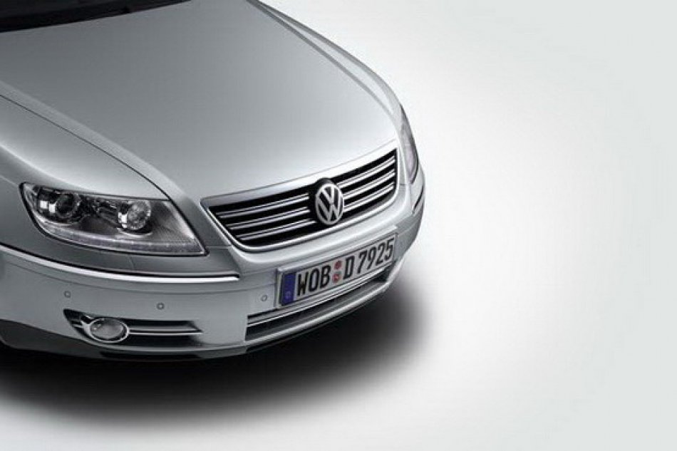 全新辉腾3.6车身颜色--眩目银