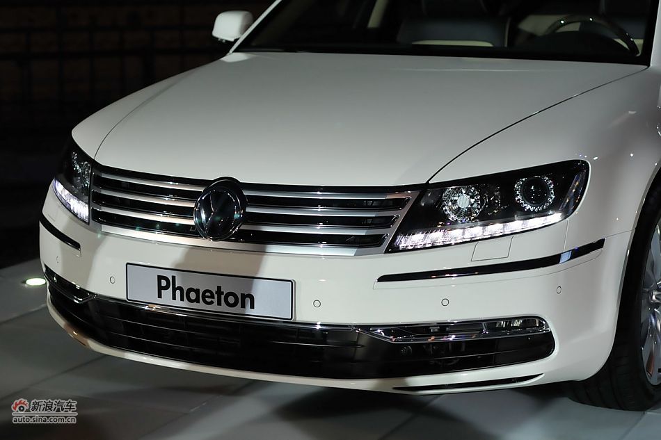 新辉腾亮相发布会现场