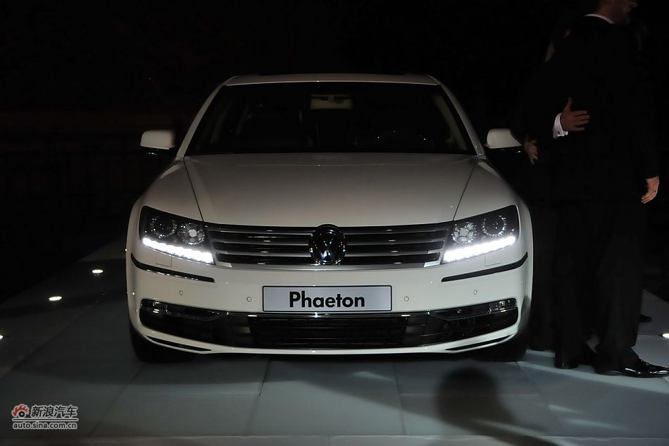 新辉腾亮相发布会现场