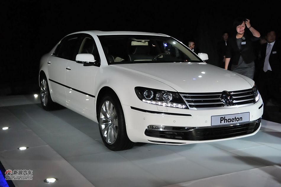 新辉腾亮相发布会现场