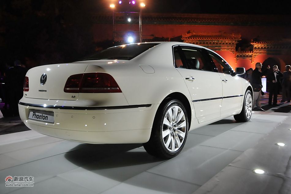 新辉腾亮相发布会现场