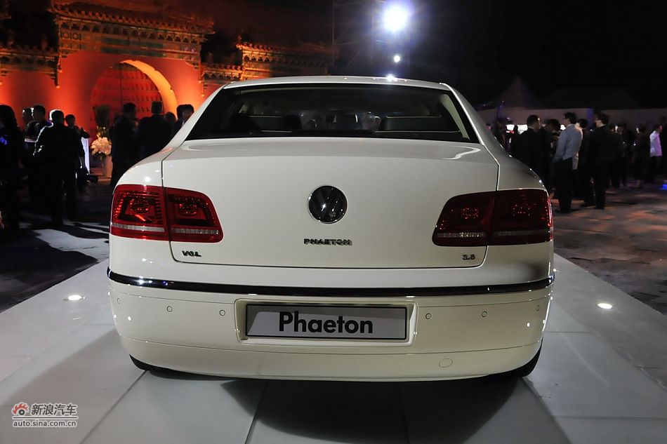 新辉腾亮相发布会现场