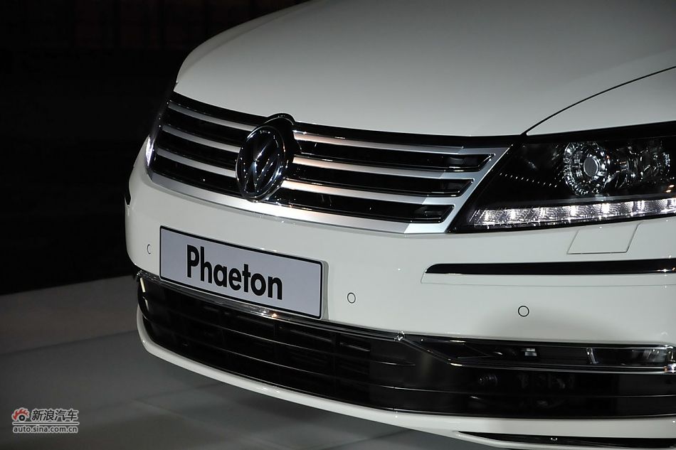 新辉腾亮相发布会现场