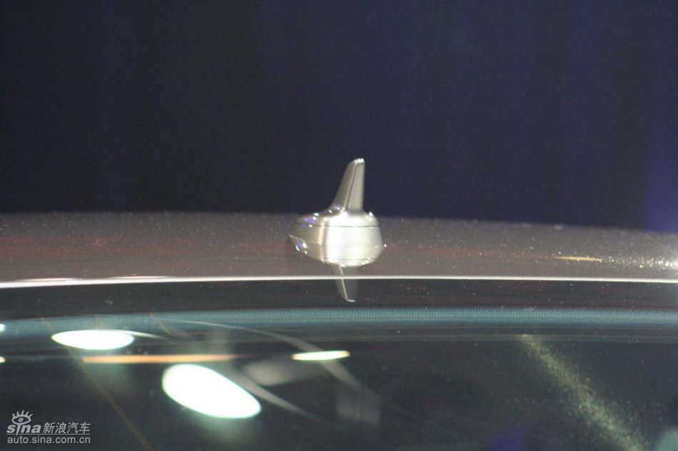 全新3.6L辉腾上市现场外观实拍图