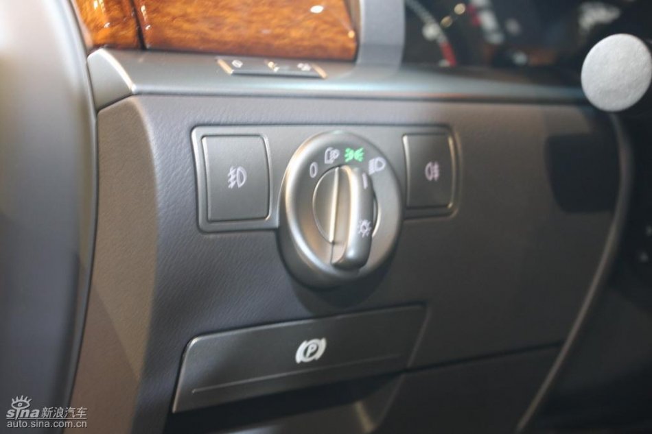 全新3.6L辉腾上市现场内饰实拍图