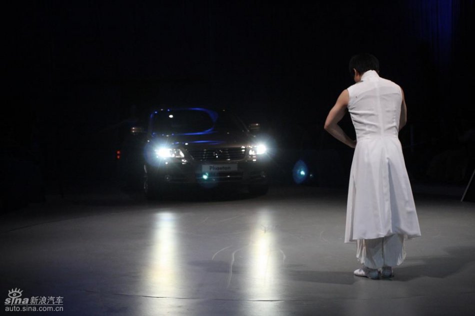 全新3.6L大众辉腾上市现场图