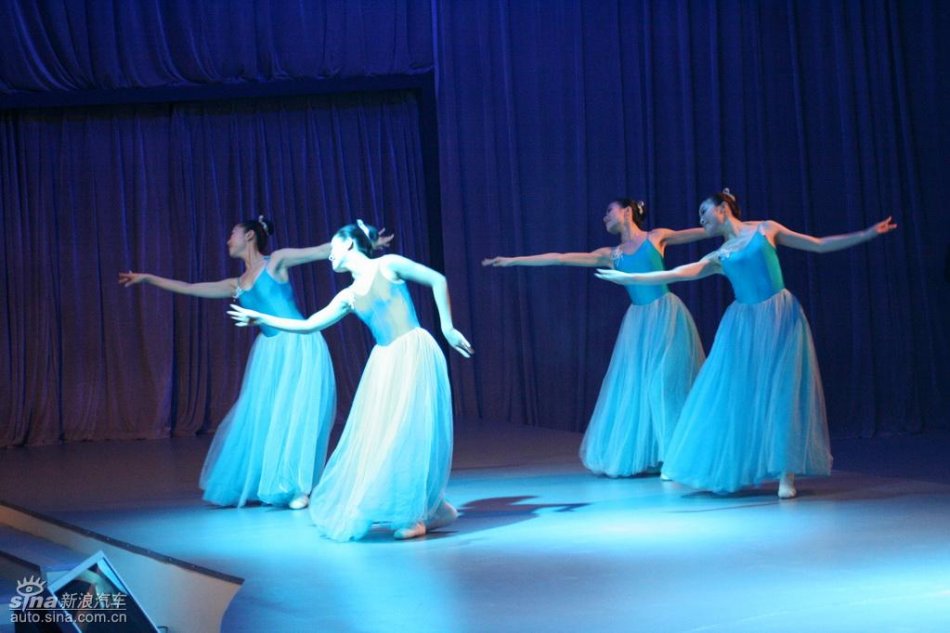 全新3.6L大众辉腾上市现场图