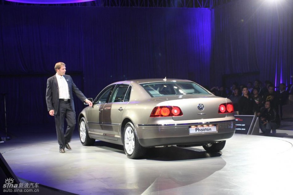 全新3.6L大众辉腾上市现场图