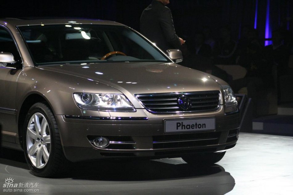 全新3.6L大众辉腾上市现场图