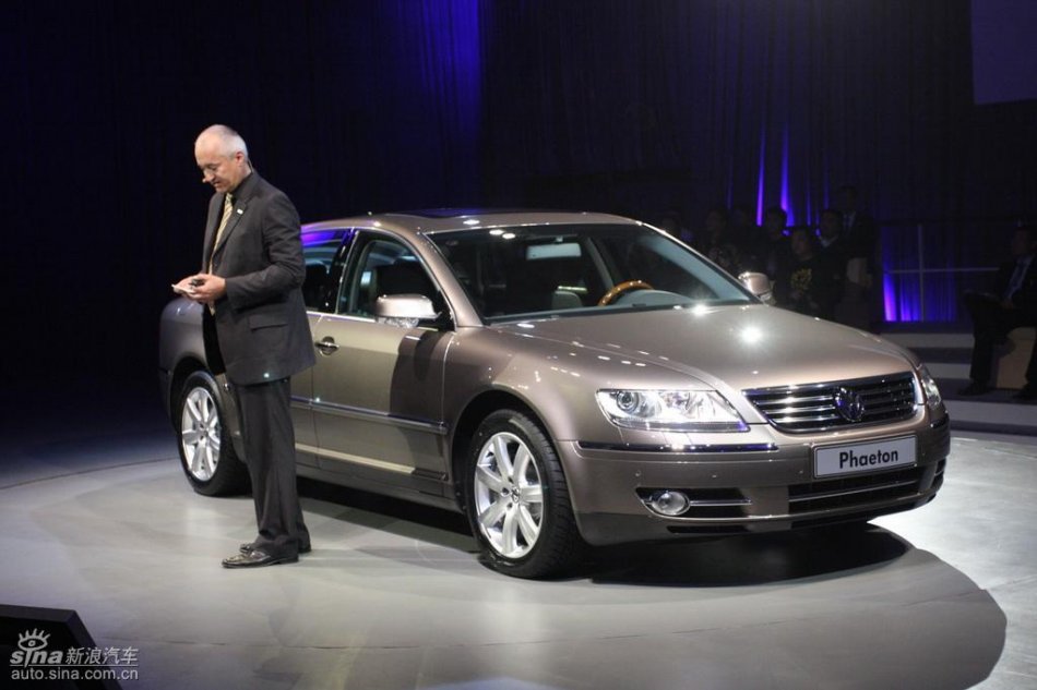 全新3.6L大众辉腾上市现场图