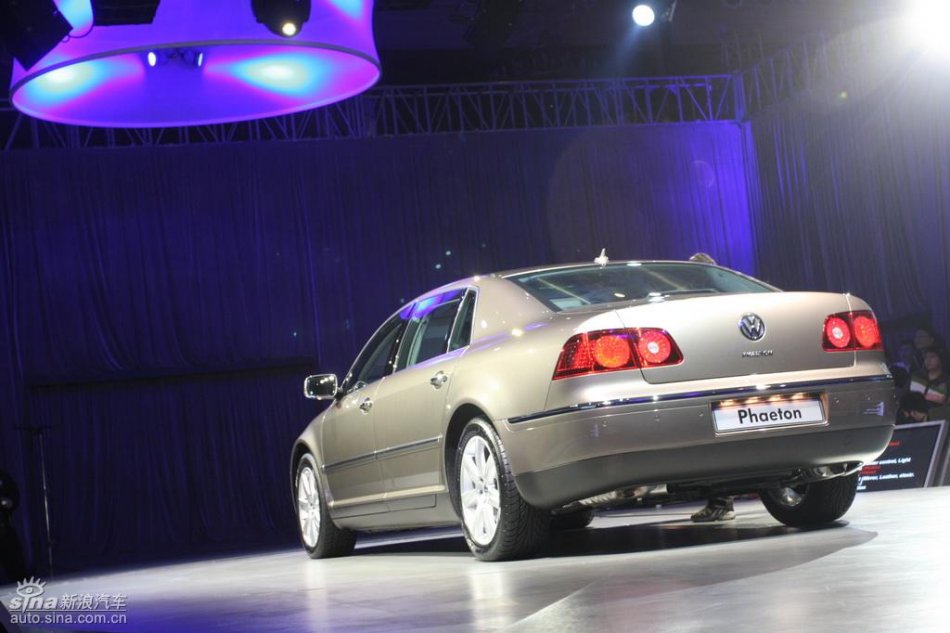 全新3.6L大众辉腾上市现场图