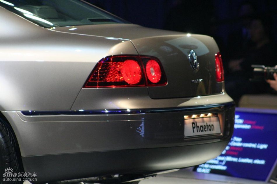 全新3.6L大众辉腾上市现场图