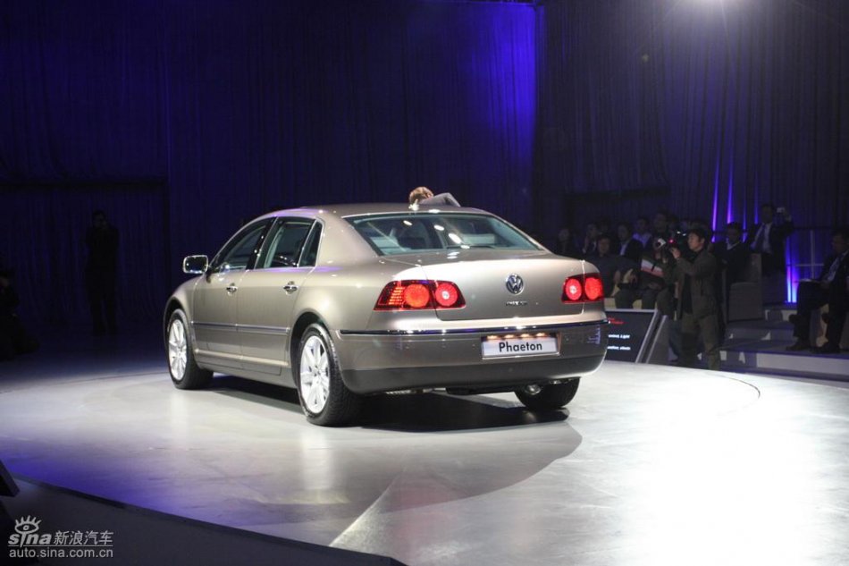 全新3.6L大众辉腾上市现场图