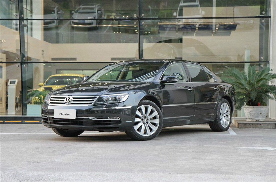 2012款辉腾3.6L自动尊享定制型汽油版