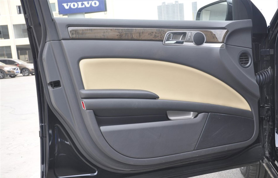 2012款辉腾3.6L自动尊享定制型汽油版