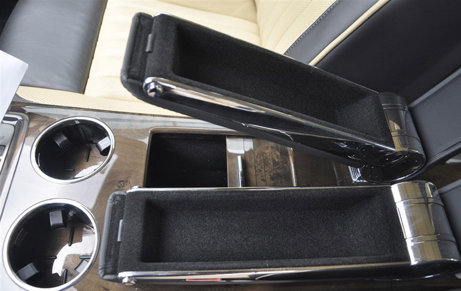 2012款辉腾3.6L自动尊享定制型汽油版