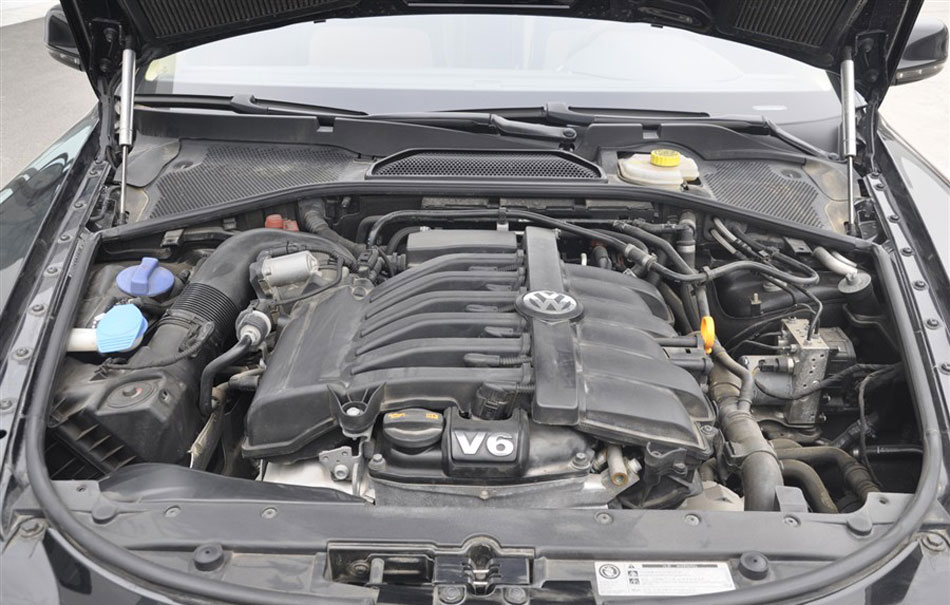 2012款辉腾3.6L自动尊享定制型汽油版