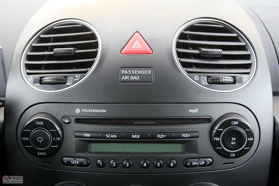 进口大众甲壳虫“墨橘版”内饰