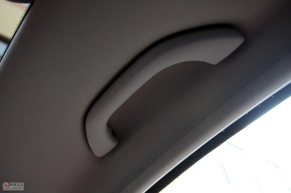 进口大众甲壳虫“墨橘版”内饰