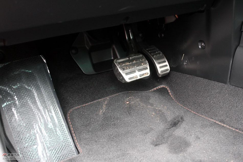 进口大众甲壳虫“墨橘版”内饰