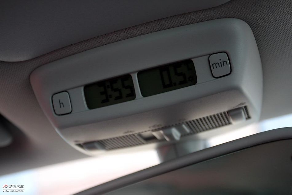 进口大众甲壳虫“墨橘版”内饰